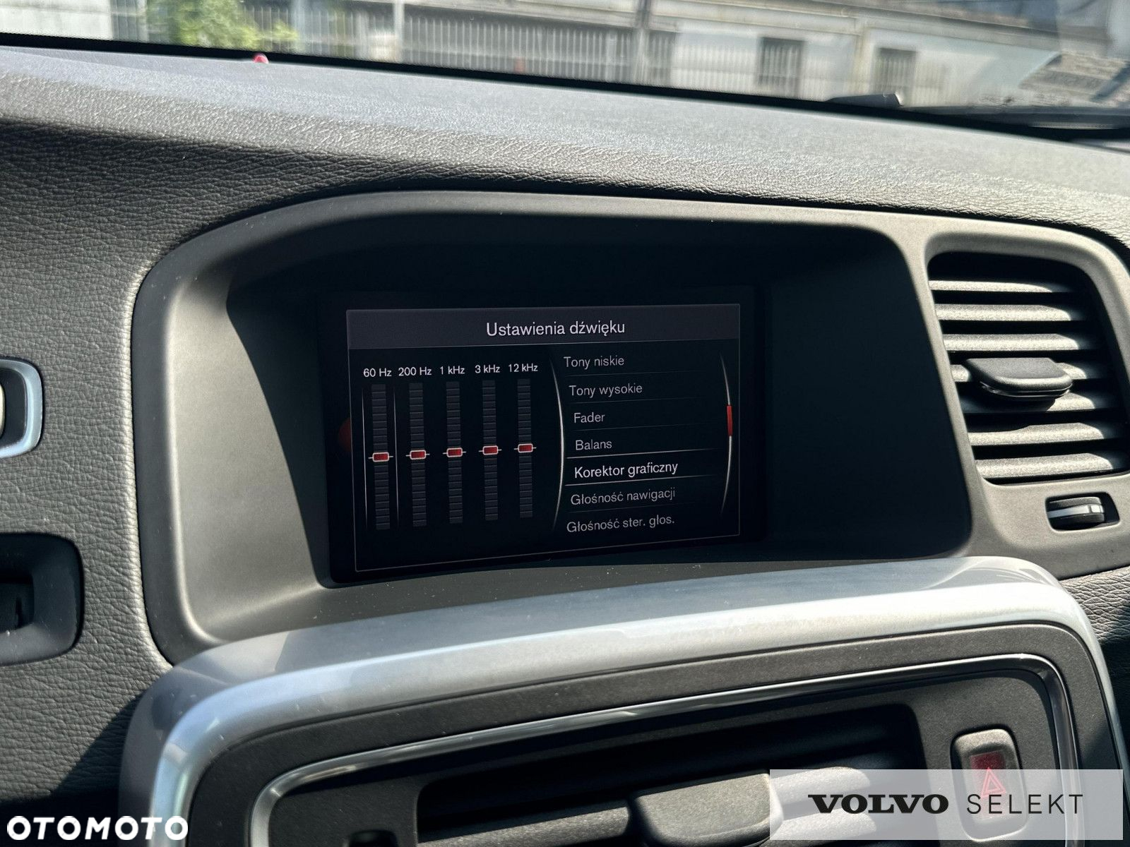 Volvo V60 Cross Country - 26