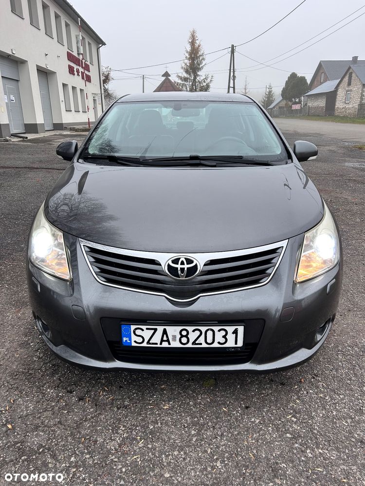 Toyota Avensis 2.0 D-4D Premium - 2