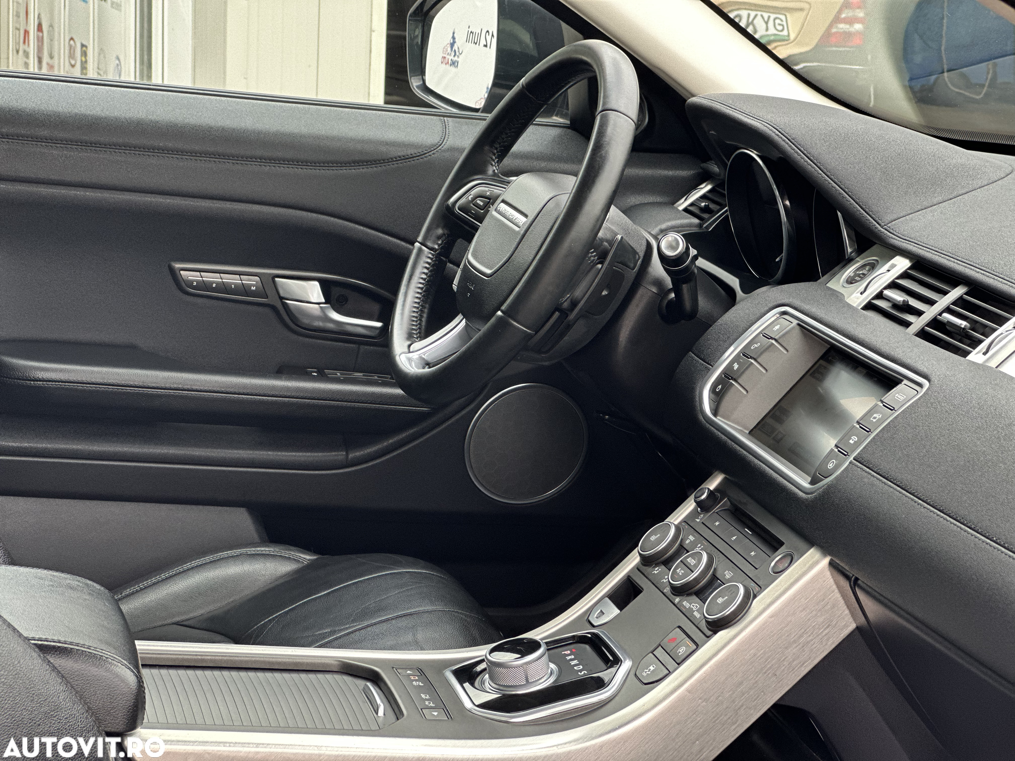 Land Rover Range Rover Evoque 2.0 D150 R-Dynamic SE - 4