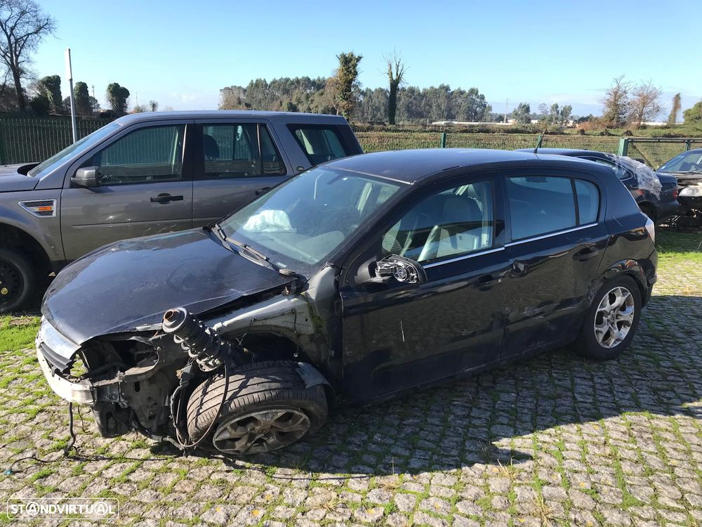 Opel Astra H 1.4 5P 2004 - Para Peças - 3