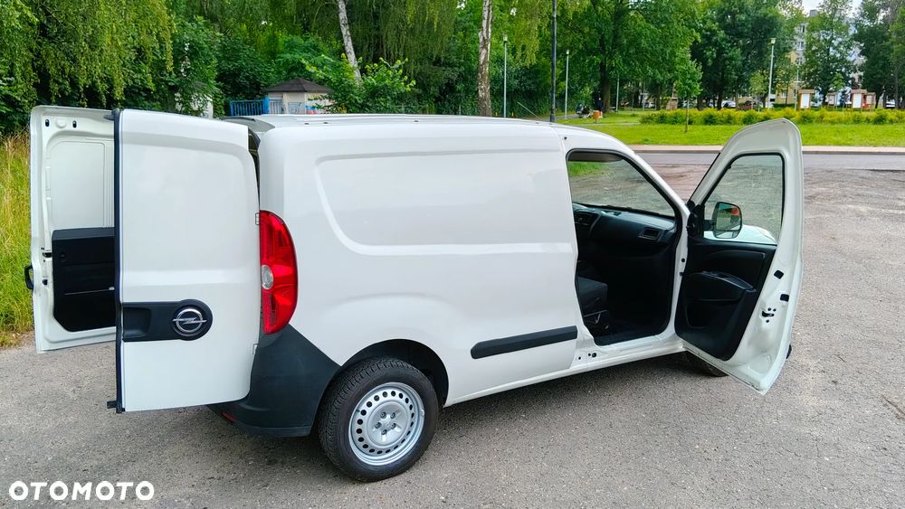 Opel COMBO - 11