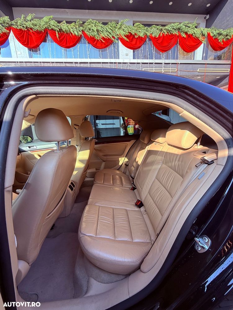 Volkswagen Jetta 2.0 TDI Comfortline - 5