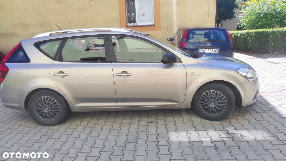 Kia Ceed 1.4 Comfort - 16