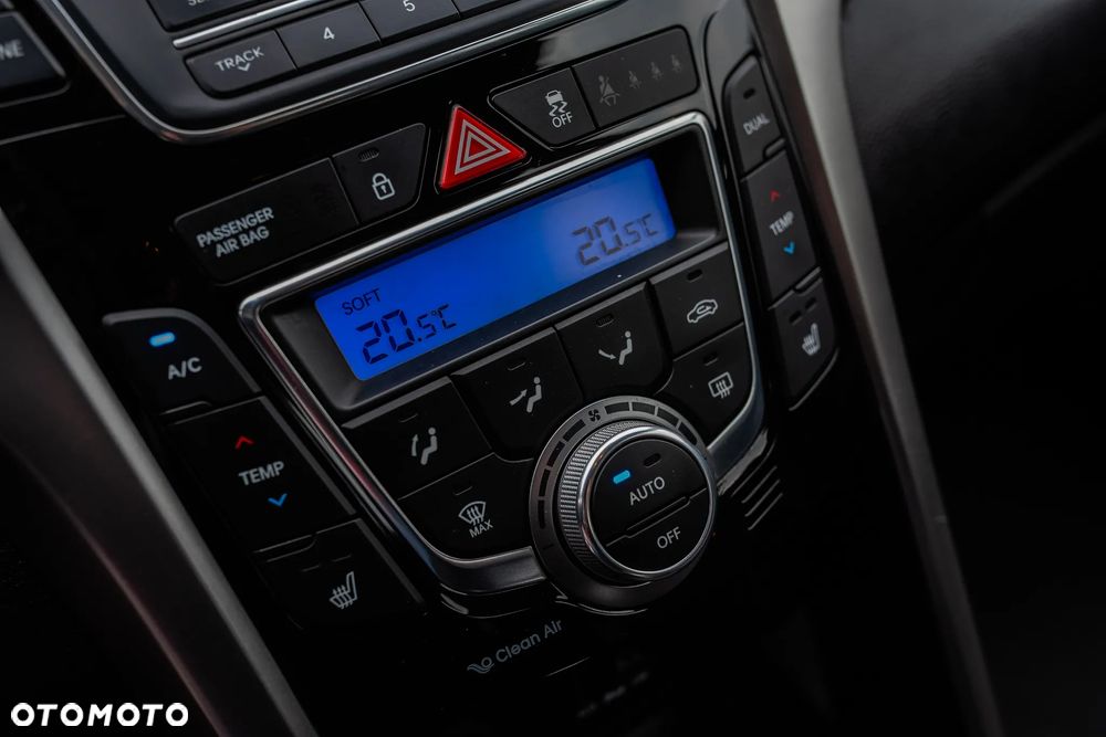 Hyundai i30 1.6 Fifa World Cup Edition - 32