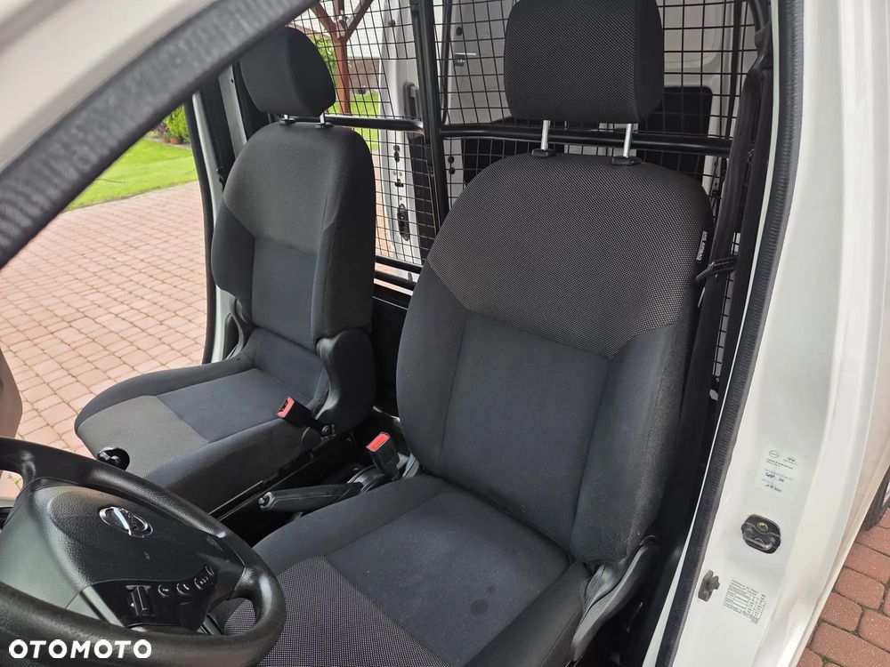 Nissan NV200 - 21