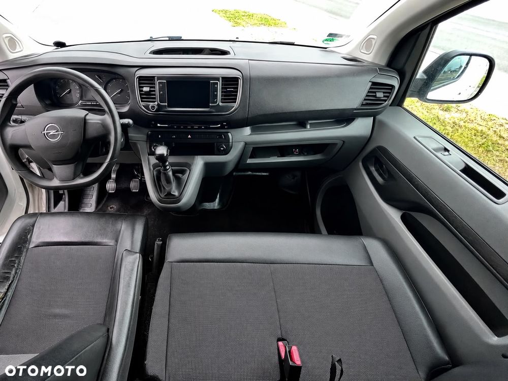 Opel Vivaro - 10
