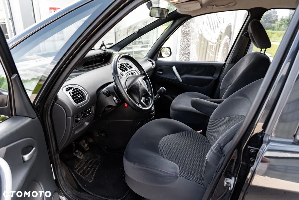 Citroën Xsara 1.6i Prestige Plus - 16