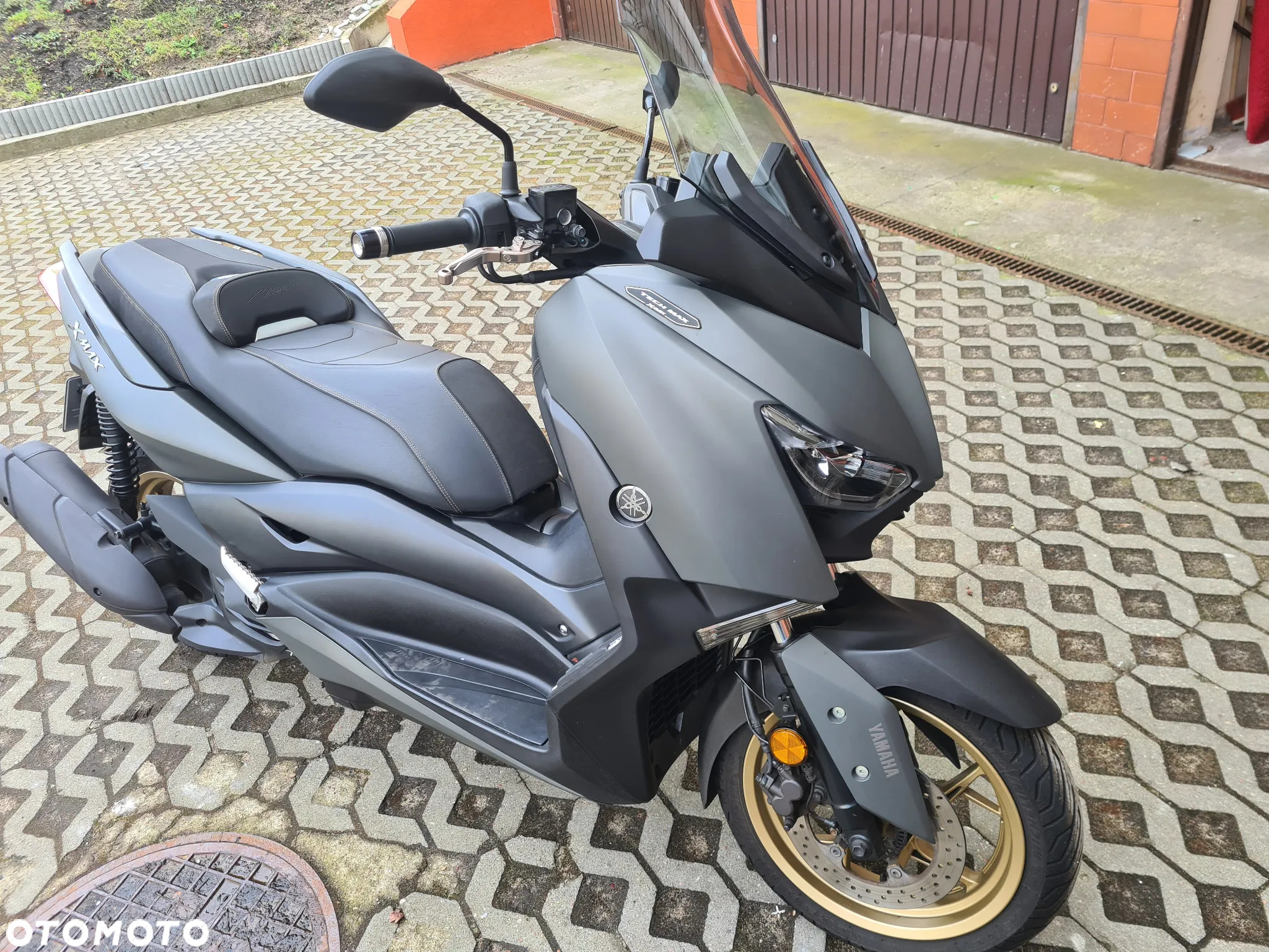 Yamaha X-max - 3