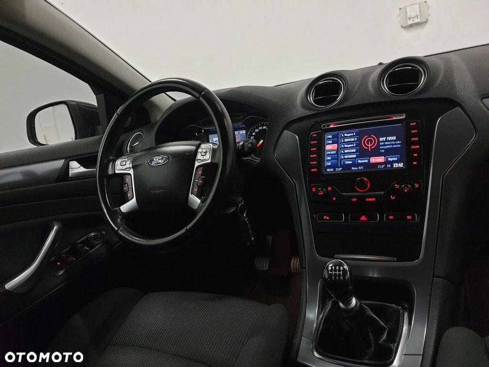 Ford Mondeo 2014 photo 2