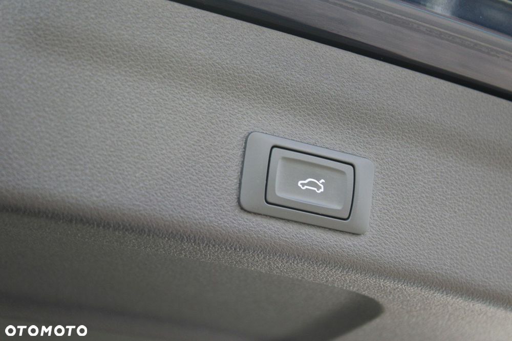 Audi A6 Avant - 16
