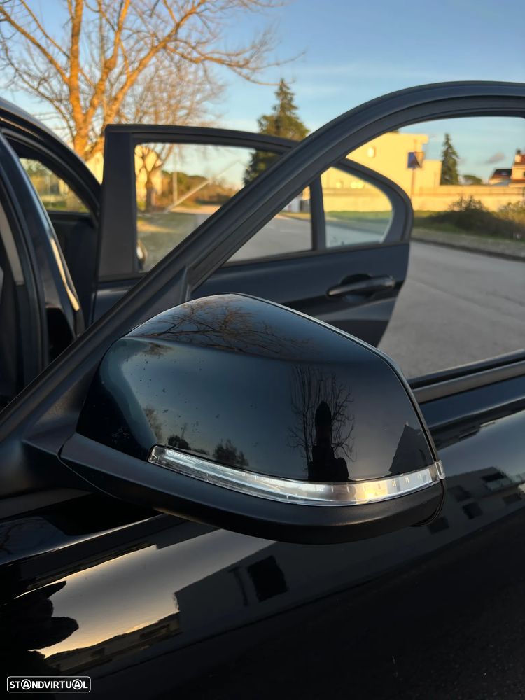 BMW 318 d Line Luxury - 20