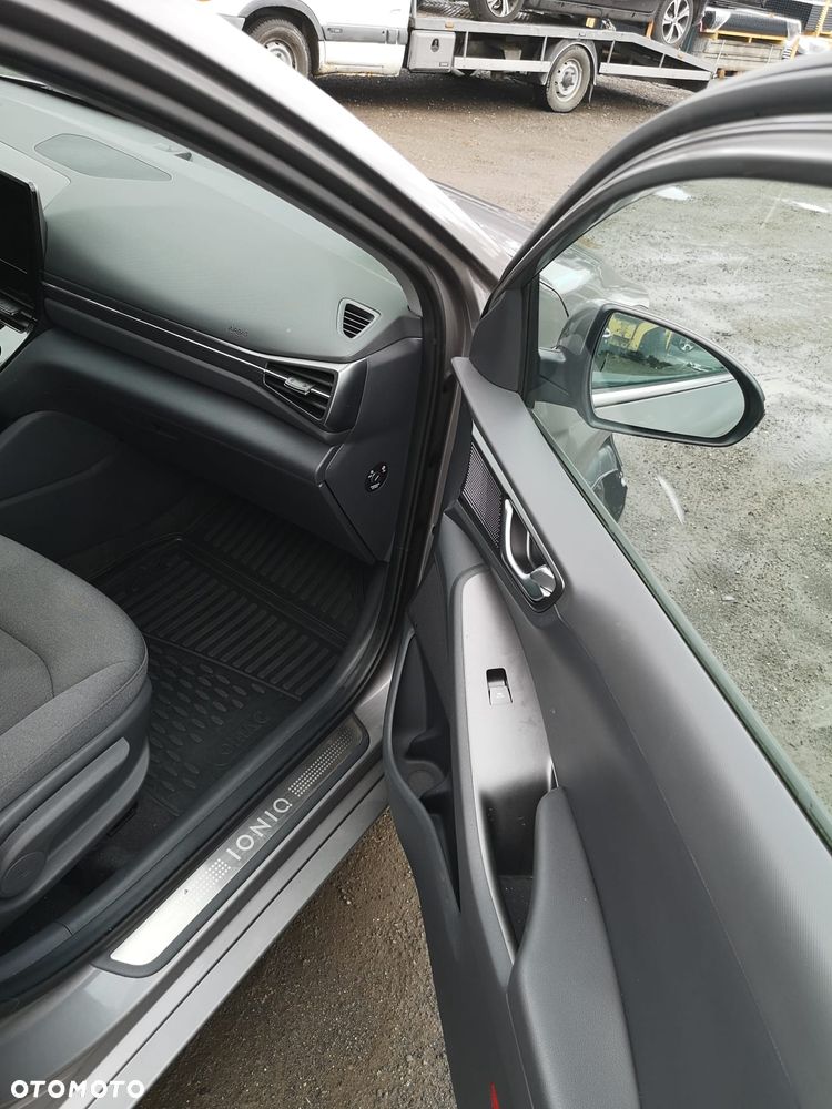 Hyundai IONIQ Hybrid Premium - 17