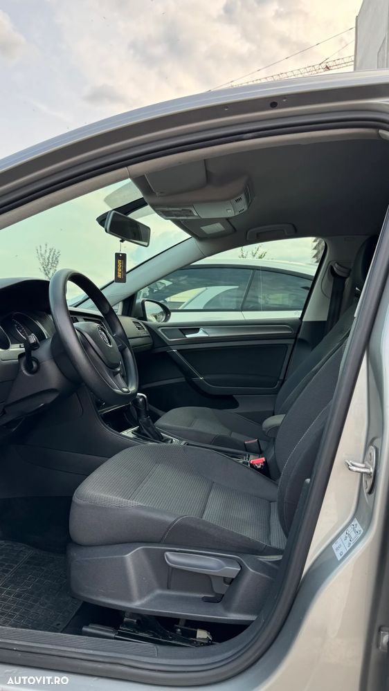 Volkswagen Golf 1.6 TDI BlueMotion Technology DPF Comfortline DSG - 12