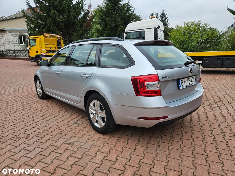 Skoda Octavia 2.0 TDI Style - 4