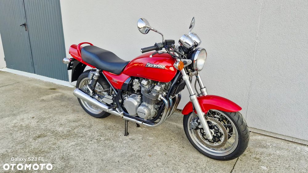 Kawasaki Zephyr - 1
