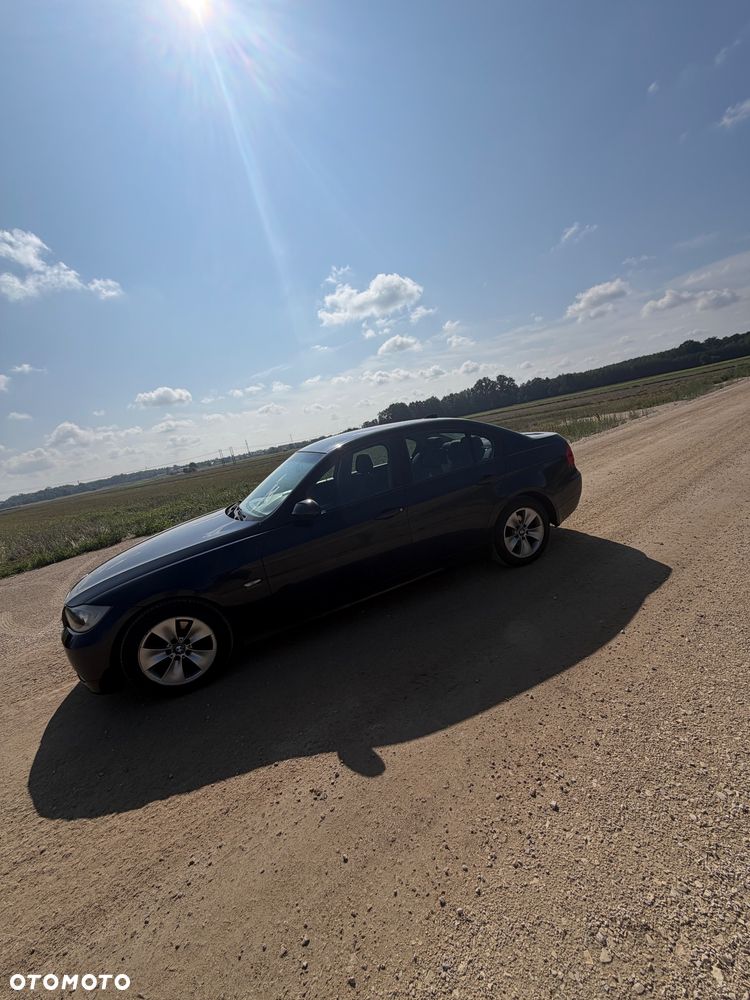 BMW Seria 3 320i - 4