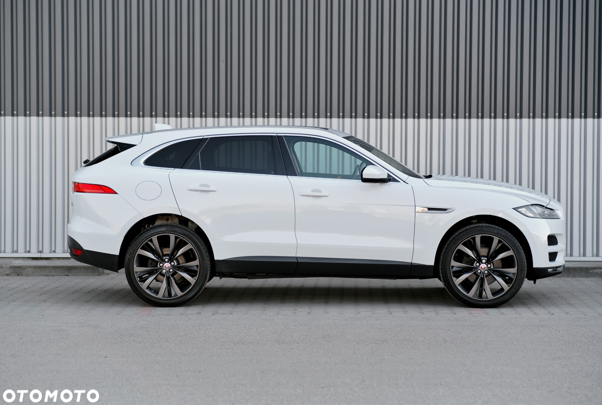 Jaguar F-Pace 30t AWD Portfolio - 4