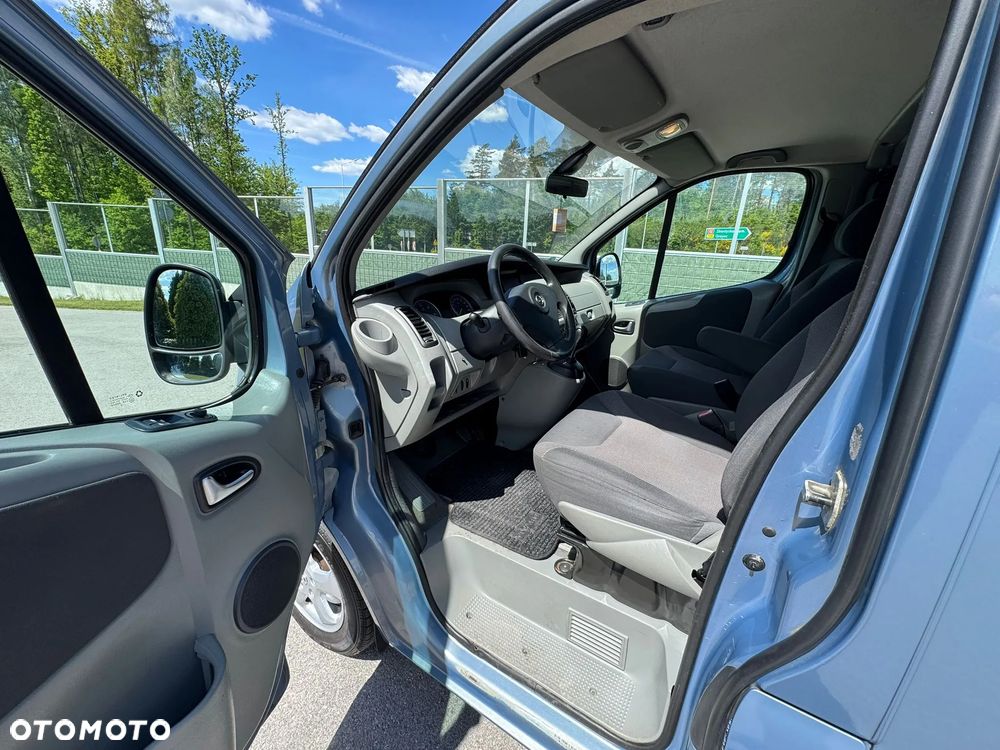 Opel Vivaro - 10