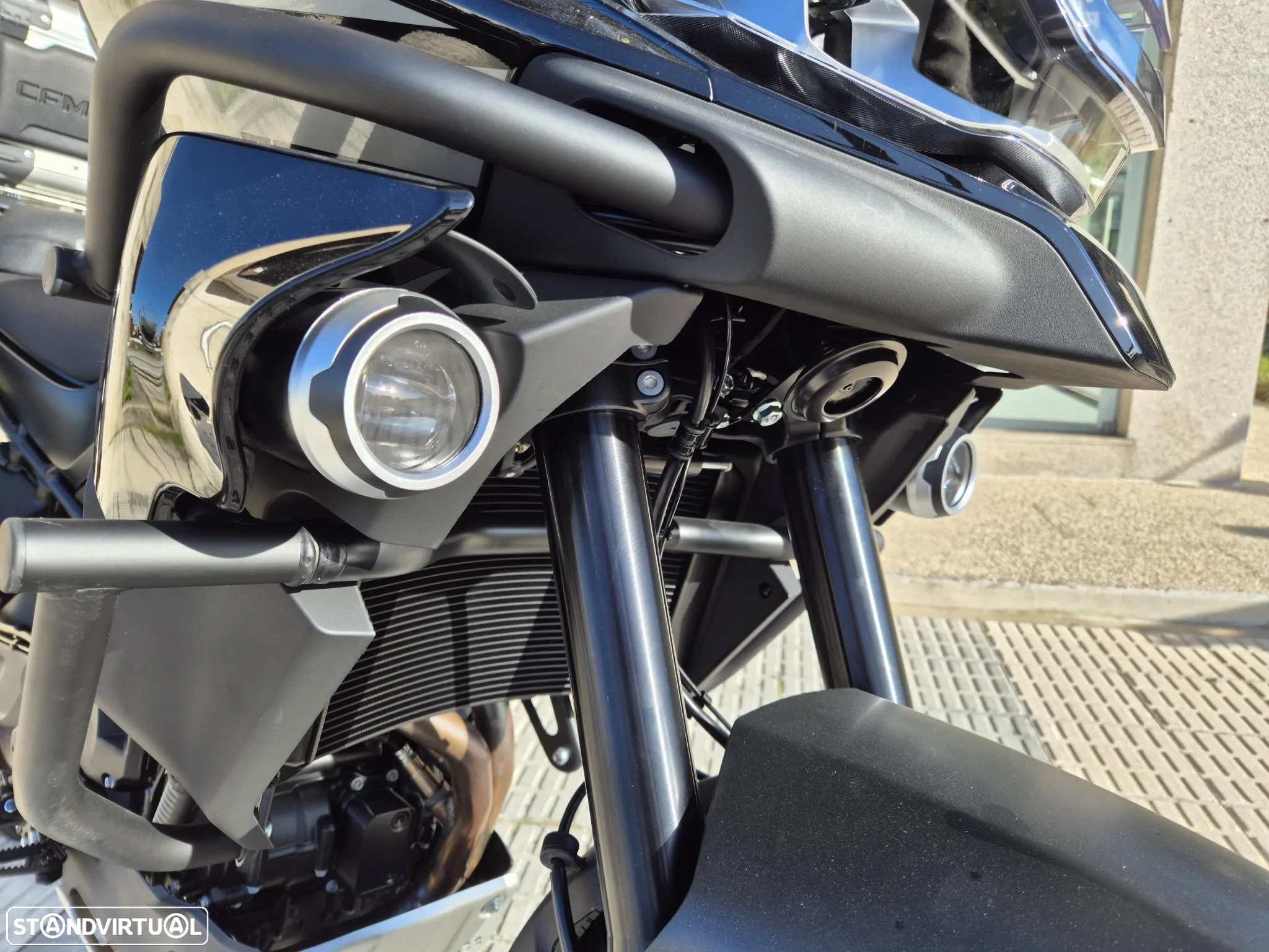 CF Moto 800MT Explore com Pack de malas - 18