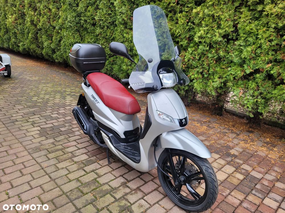 Peugeot Tweet - 25
