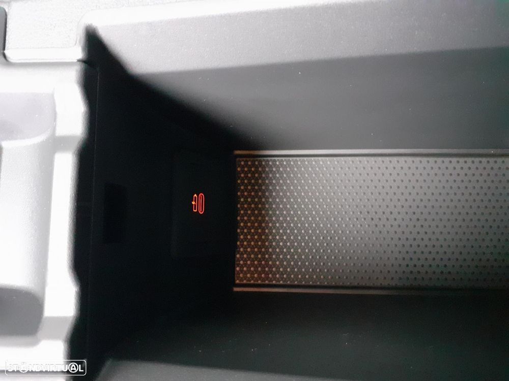 BMW 118 i Pack Desportivo M Auto - 11