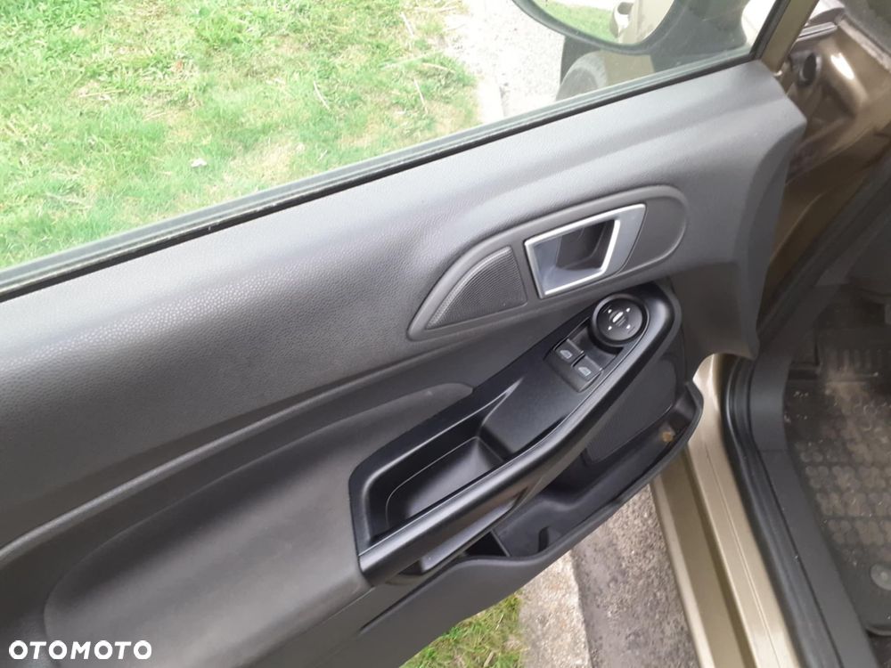Ford Fiesta 1.4 Gold X EU5 - 8