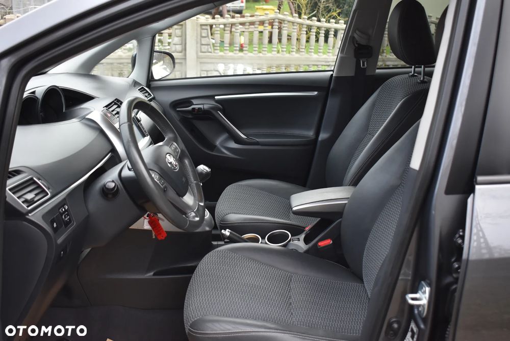 Toyota Verso 1.8 7-Sitzer Executive - 18