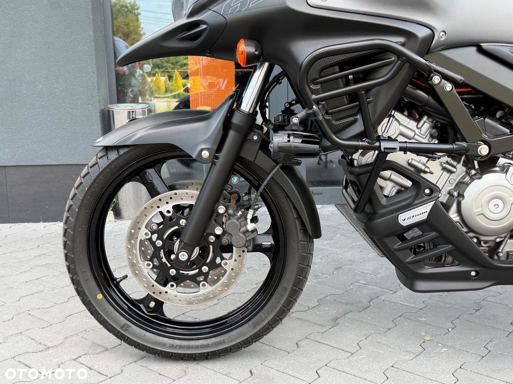 Suzuki V-STROM - 36