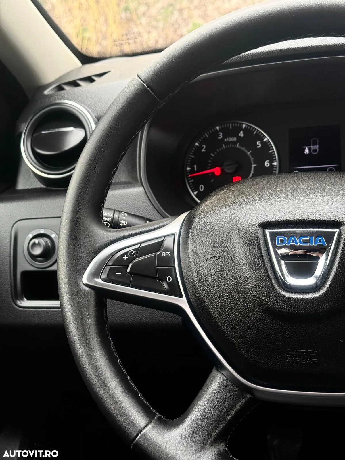 Dacia Duster 1.6 SCe 4WD Prestige jante 17" - 23