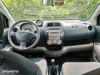 Daihatsu Sirion 1.3 - 6