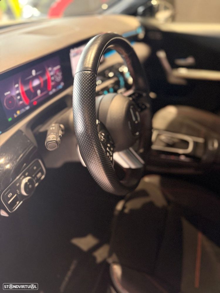 Mercedes-Benz A 200 AMG Line Aut. - 33