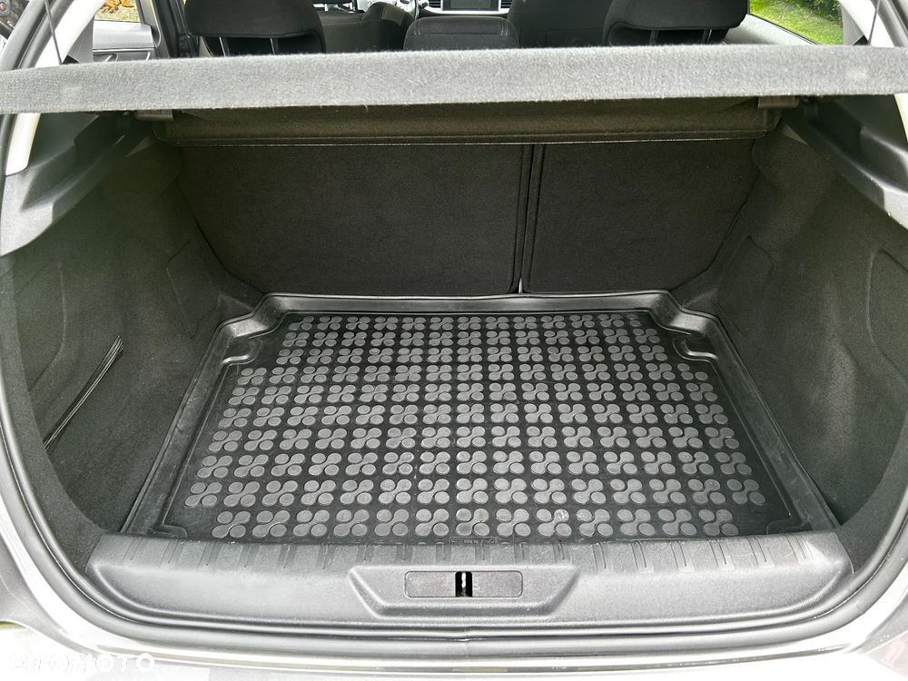 Peugeot 308 1.2 PureTech Style S&S - 10