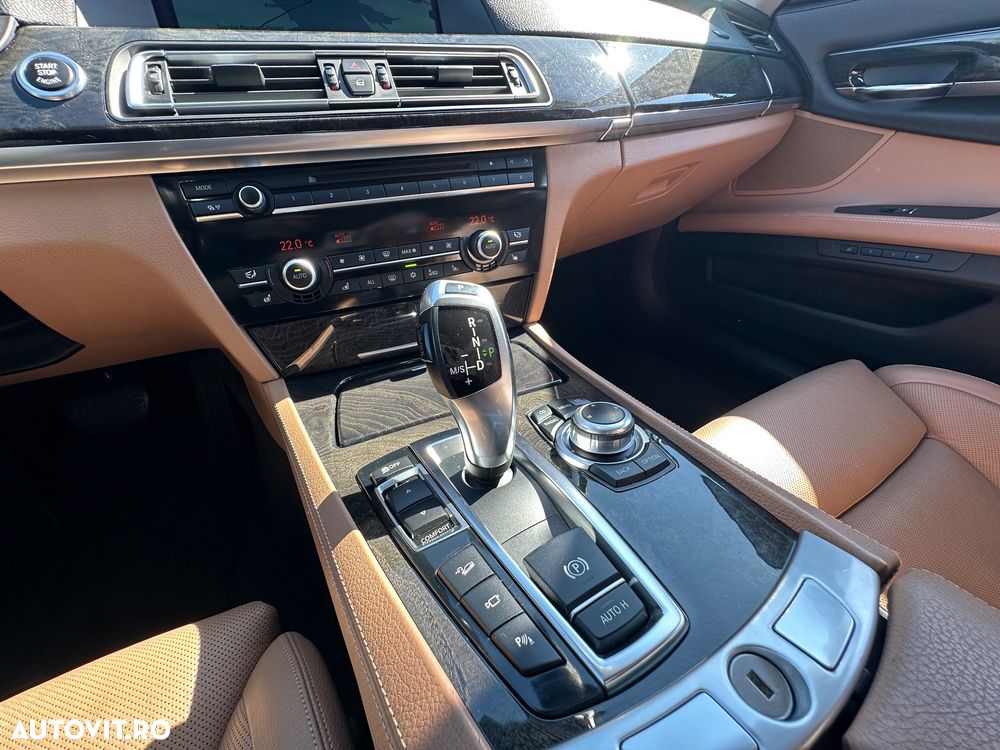 BMW Seria 7 740d xDrive Aut. - 21