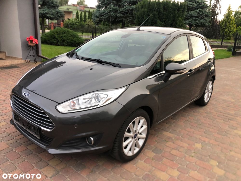 Ford Fiesta 1.0 EcoBoost S&S TITANIUM - 4