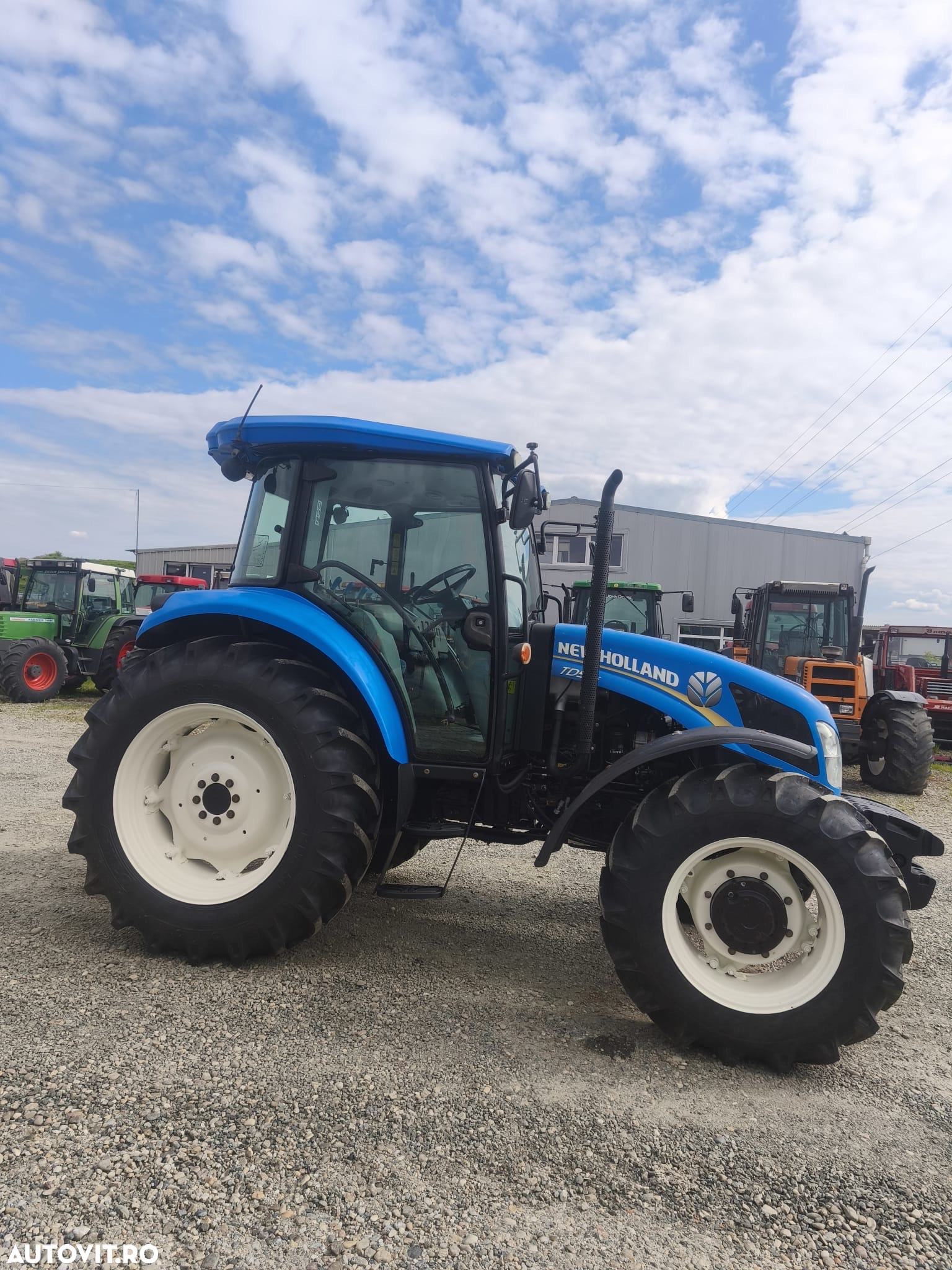 New Holland TD5.115 - 2