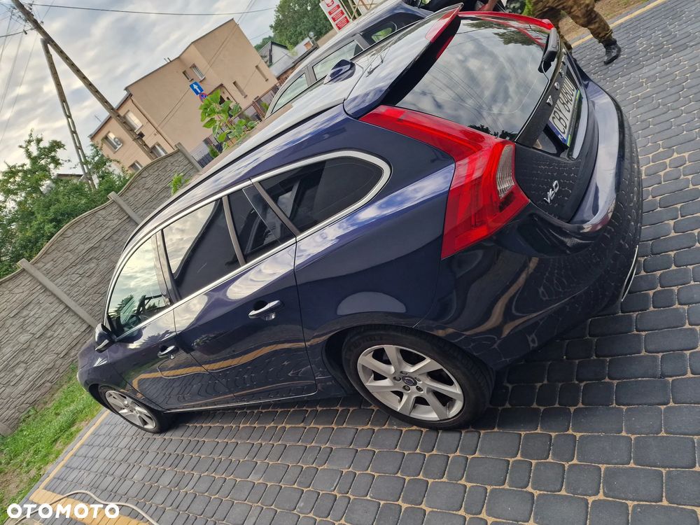 Volvo V60 D4 Drive-E Momentum - 6