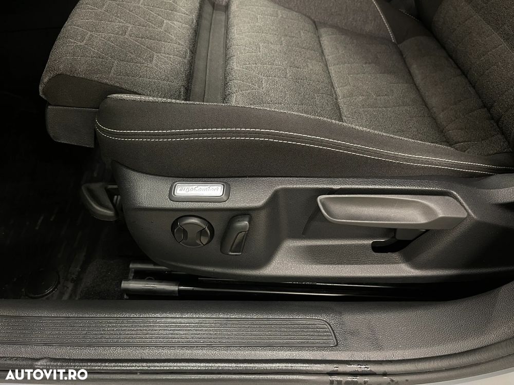 Volkswagen Passat 1.5 TSI ACT OPF DSG Comfortline - 23