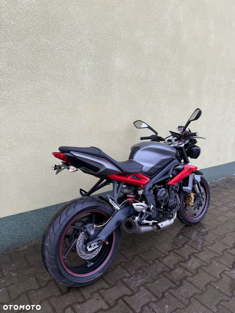 Triumph Street Triple - 10