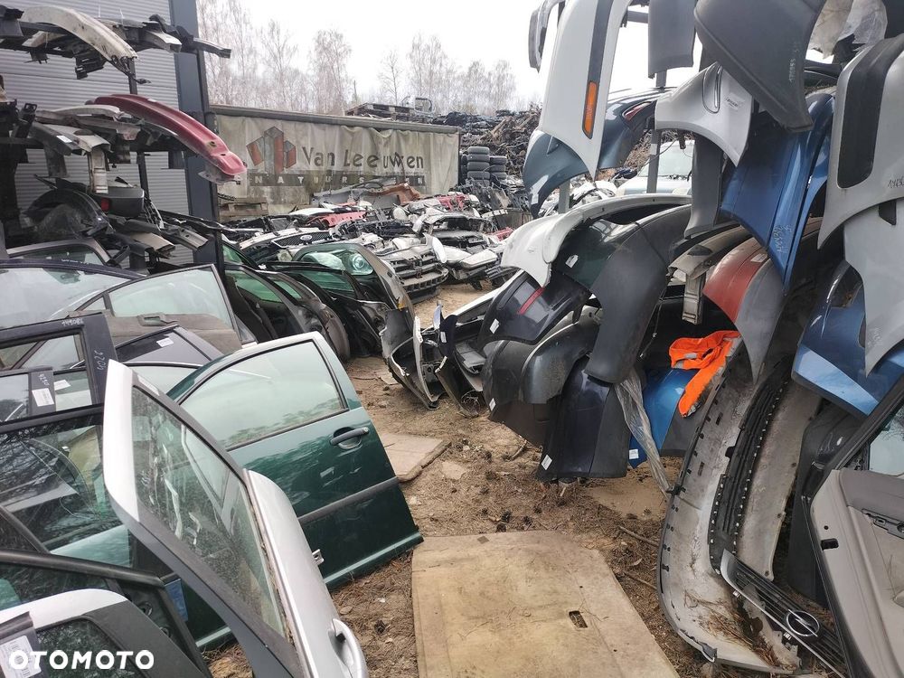 KOMPLETNY TYŁ KLAPA BAGAŻNIKA ZDERZAK PDC LAMPY VOLKSWAGEN GOLF V HB LC5G - 19