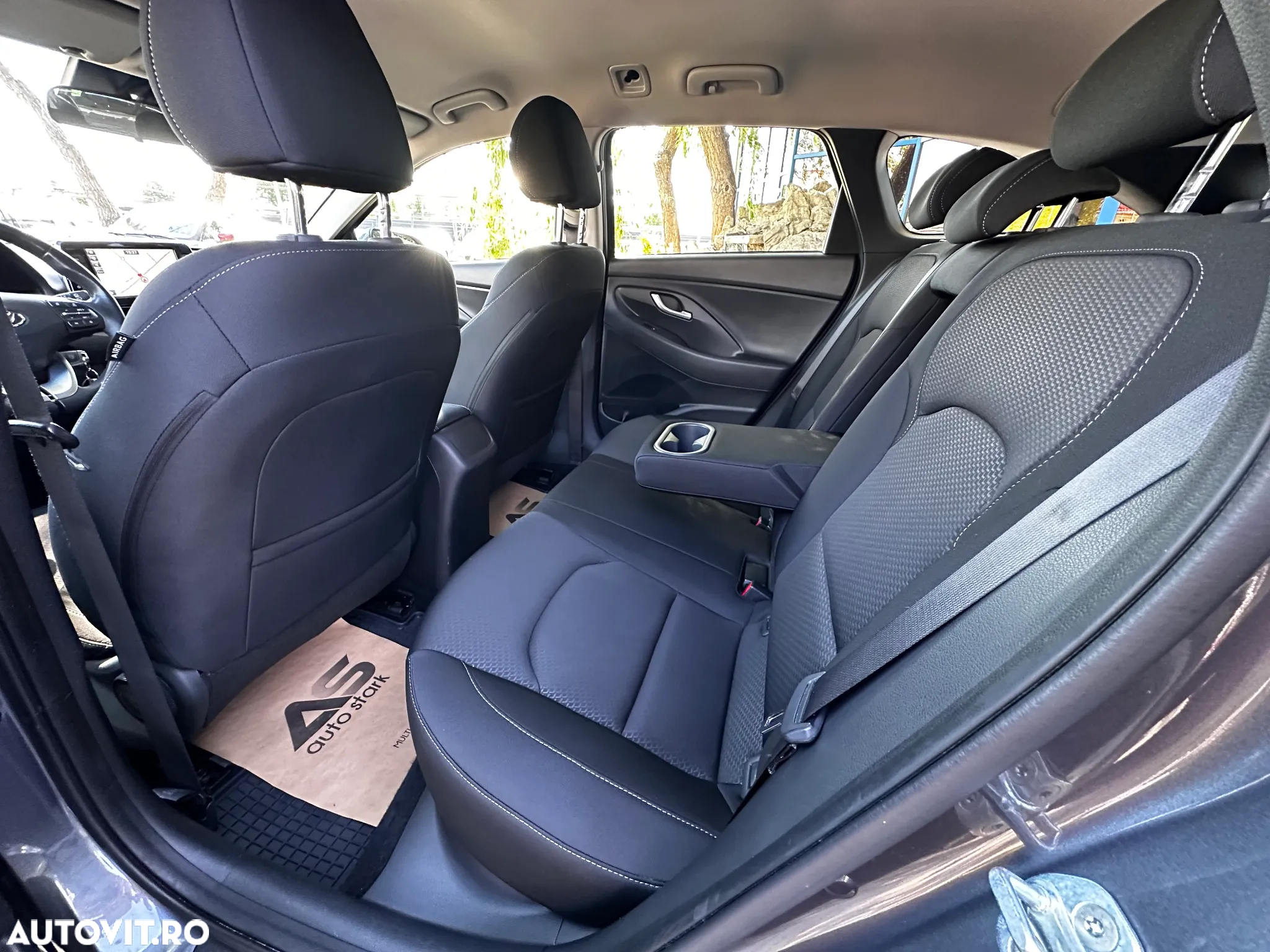 Hyundai i30 Kombi 1.6 CRDI DCT Premium - 18