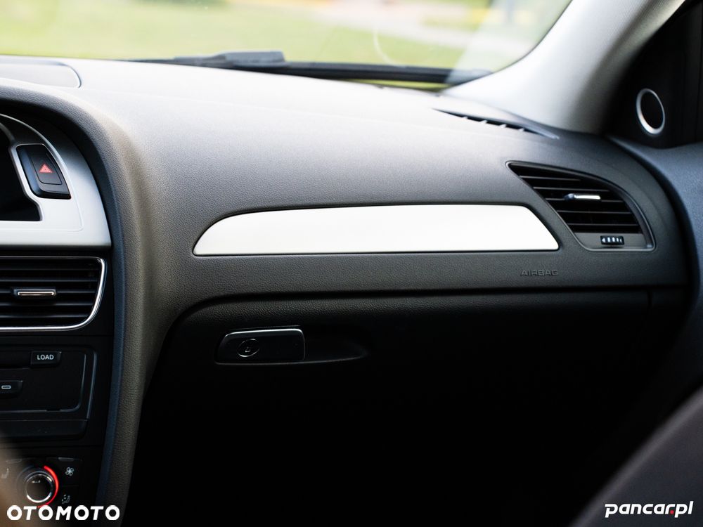 Audi A4 Avant - 31