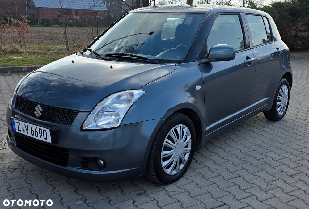 Suzuki Swift - 1