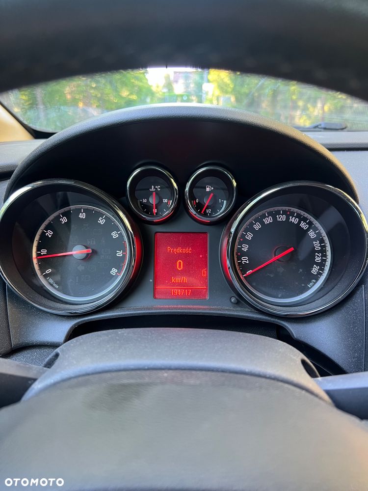 Opel Astra 1.6 - 9