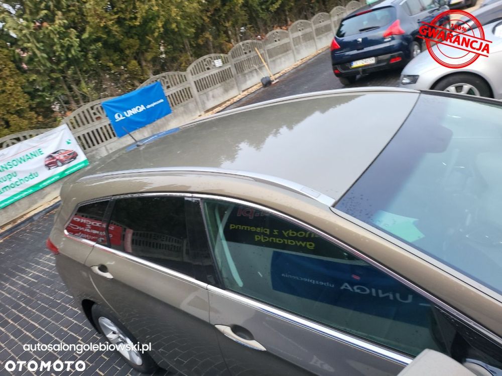 Hyundai i40 Kombi blue 1.6 Family+ - 32