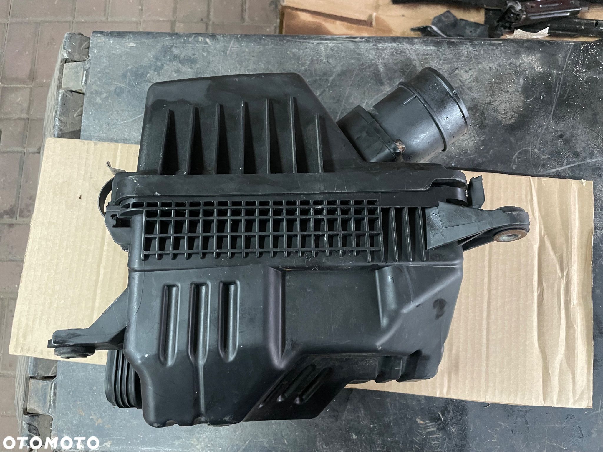 Obudowa filtra powietrza 1.7 CRDI Hyundai i40 - 1