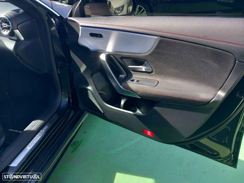 Mercedes-Benz CLA 180 d Shooting Brake AMG Line Aut. - 14