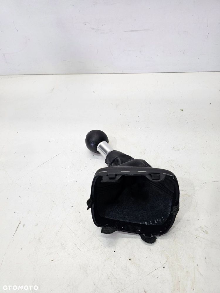 MIESZEK GAŁKA ZMIANY BIEGÓW AUDI A3 8P A1 8X 8P0863279A 6/25 6 BIEGÓW - 8