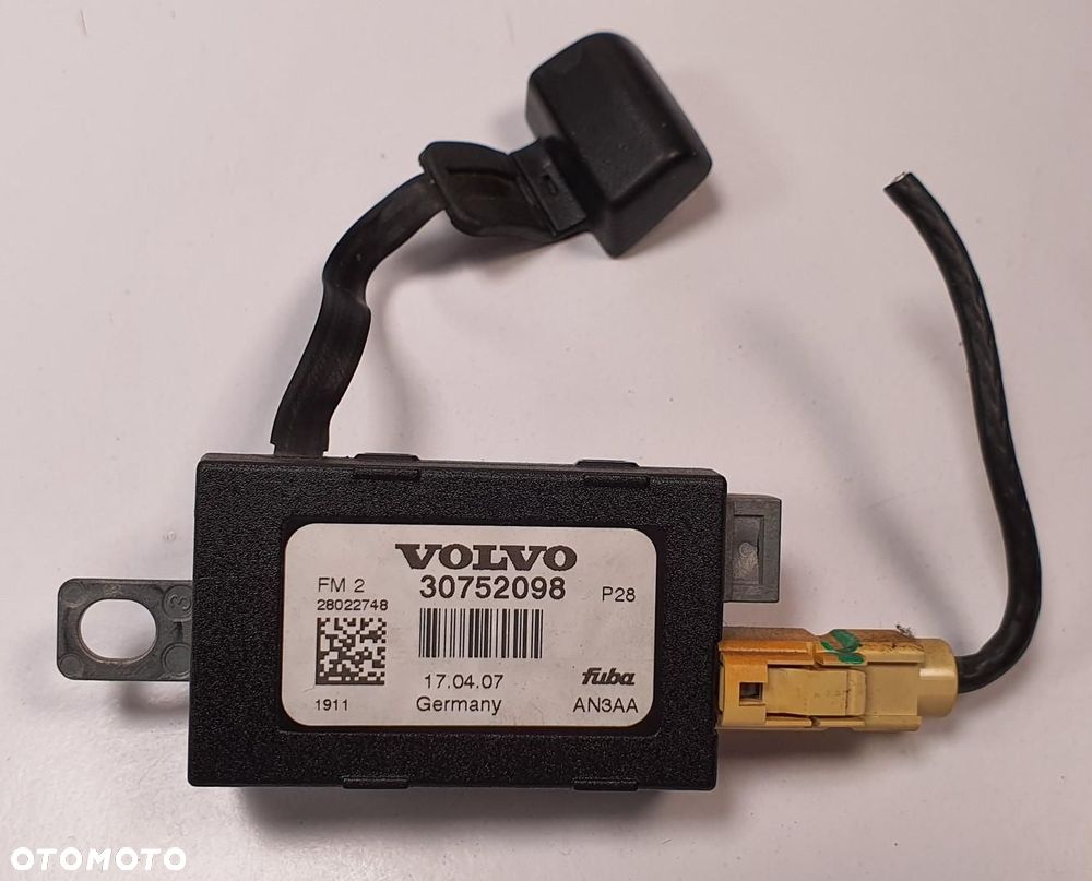 WZMACNIACZ ANTENY VOLVO XC90 30752098 - 1