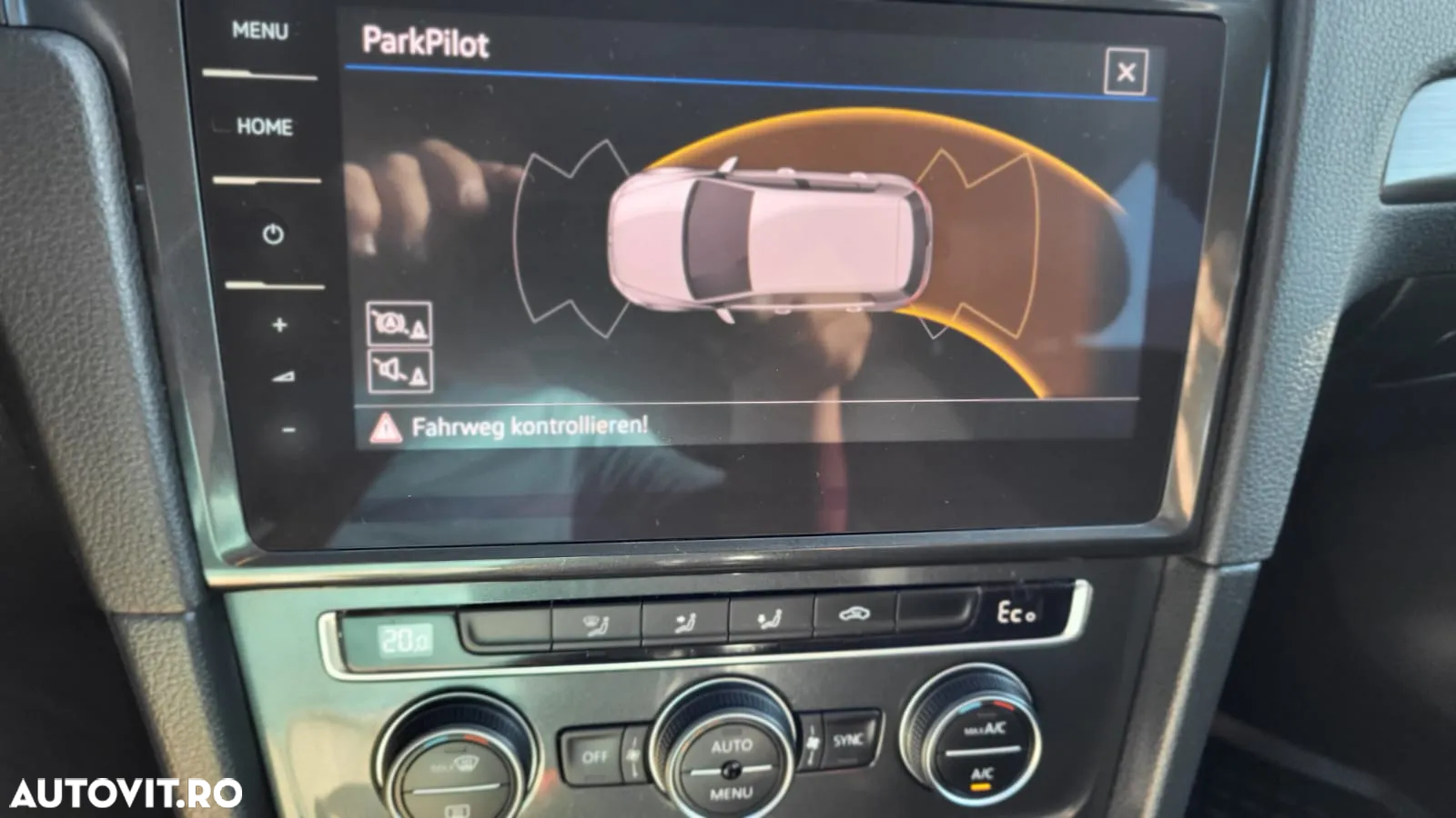 Volkswagen e-Golf - 14
