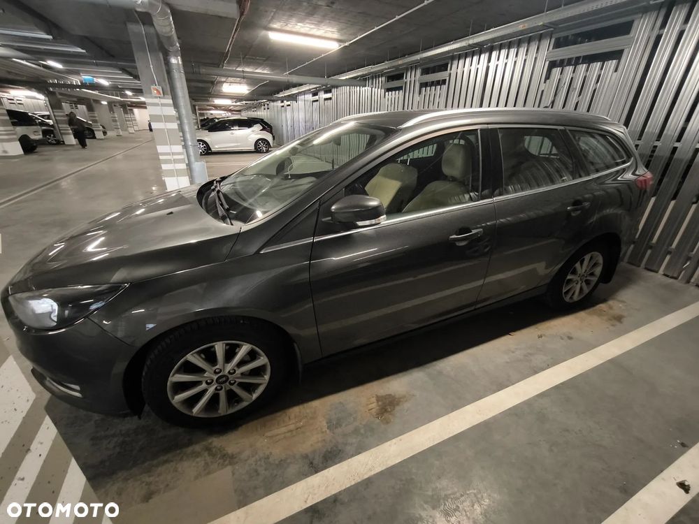 Ford Focus 1.6 FF Titanium - 2